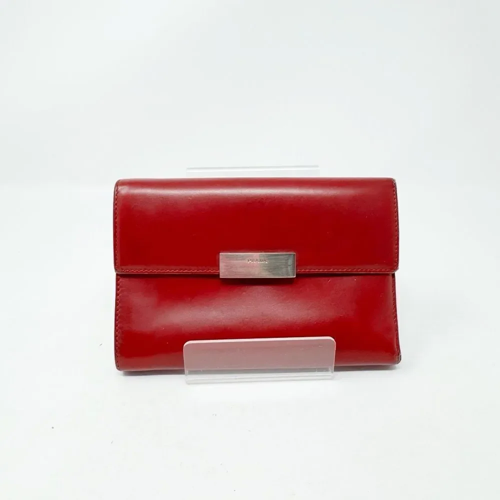 Prada this elegant